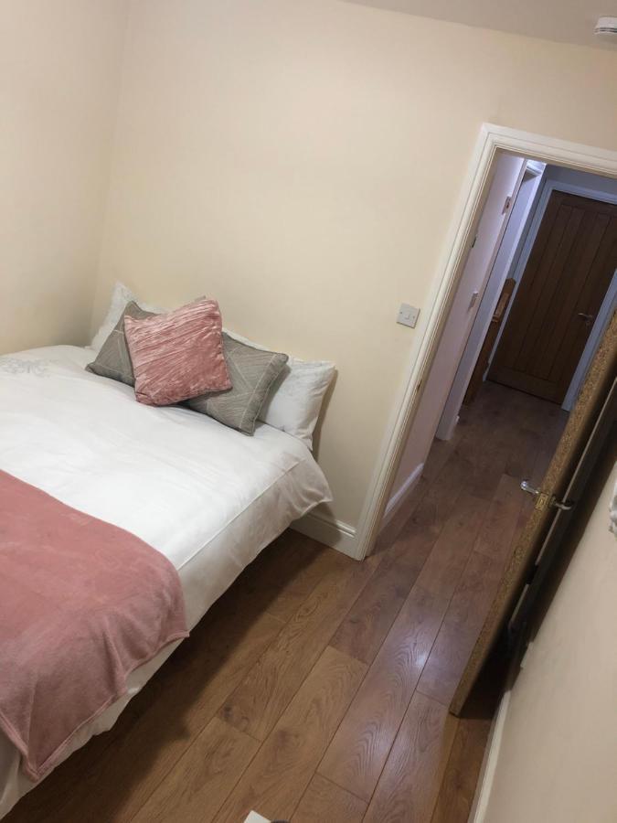 Big Room Rusholme With Tv And Private Bathroom-Parking&Wifi Manchester Exteriör bild