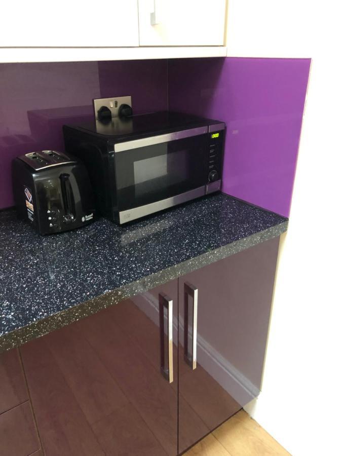 Big Room Rusholme With Tv And Private Bathroom-Parking&Wifi Manchester Exteriör bild