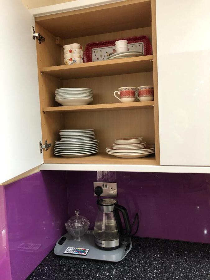 Big Room Rusholme With Tv And Private Bathroom-Parking&Wifi Manchester Exteriör bild