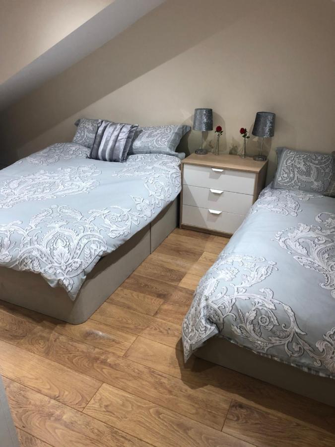 Big Room Rusholme With Tv And Private Bathroom-Parking&Wifi Manchester Exteriör bild