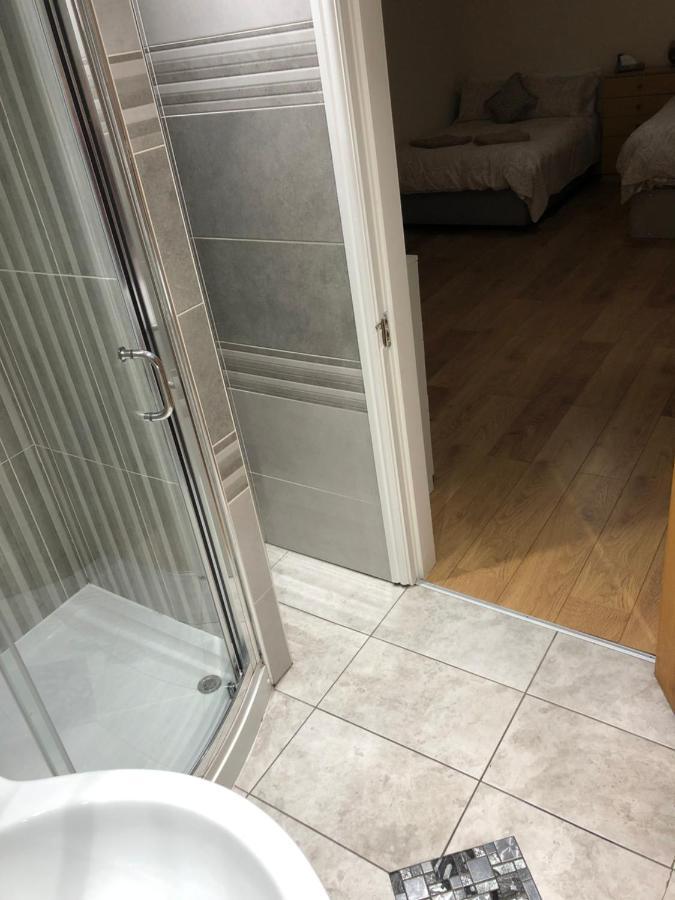 Big Room Rusholme With Tv And Private Bathroom-Parking&Wifi Manchester Exteriör bild