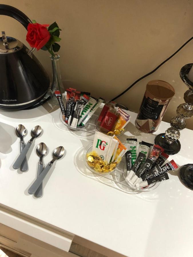 Big Room Rusholme With Tv And Private Bathroom-Parking&Wifi Manchester Exteriör bild