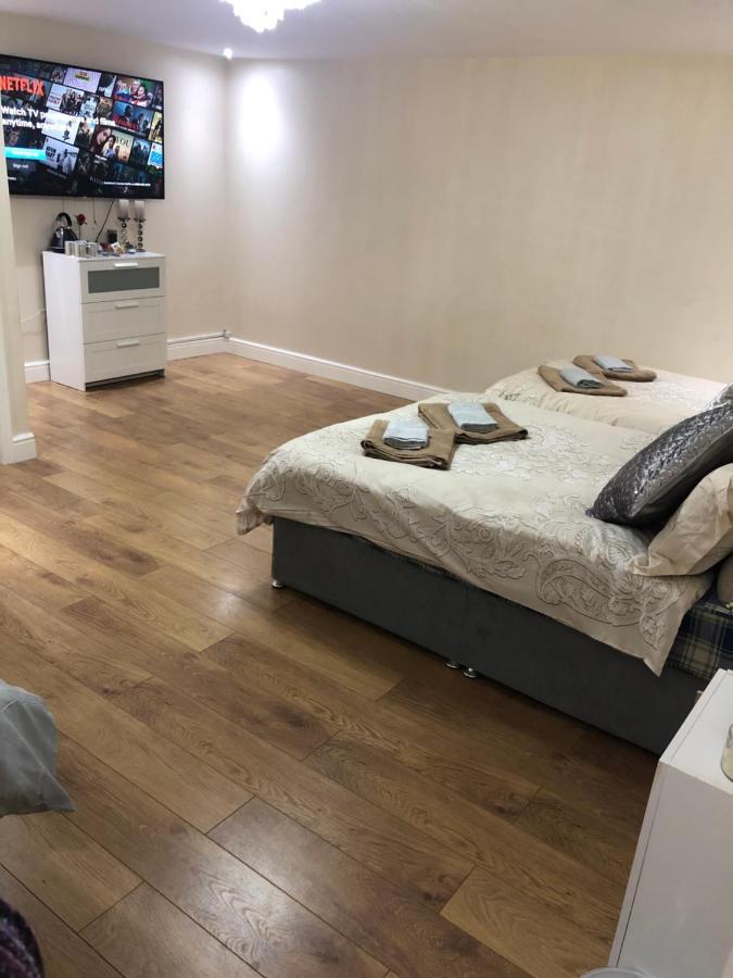 Big Room Rusholme With Tv And Private Bathroom-Parking&Wifi Manchester Exteriör bild