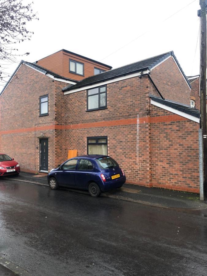 Big Room Rusholme With Tv And Private Bathroom-Parking&Wifi Manchester Exteriör bild
