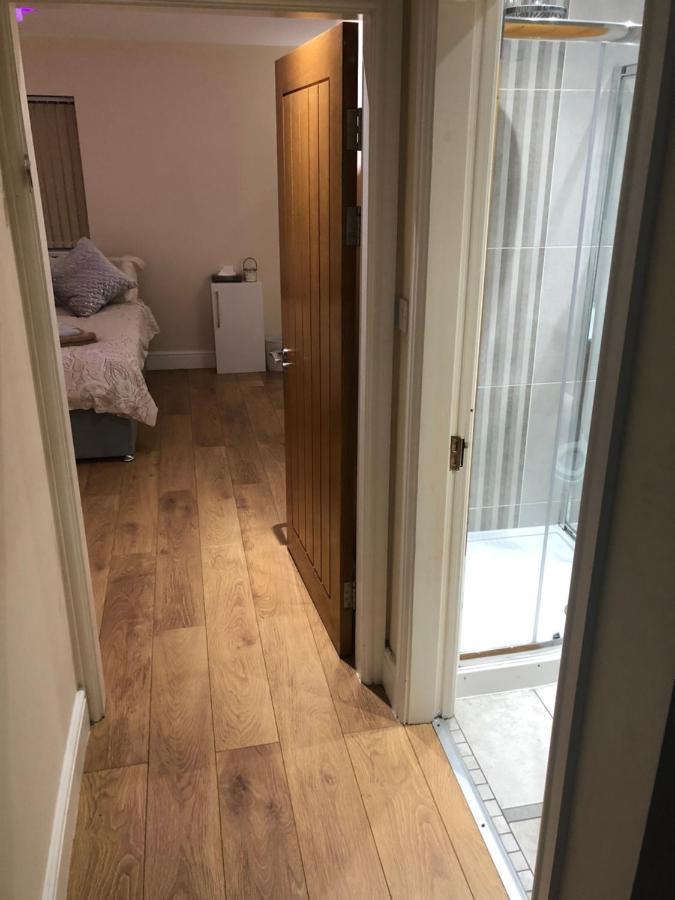 Big Room Rusholme With Tv And Private Bathroom-Parking&Wifi Manchester Exteriör bild