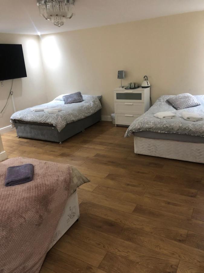 Big Room Rusholme With Tv And Private Bathroom-Parking&Wifi Manchester Exteriör bild