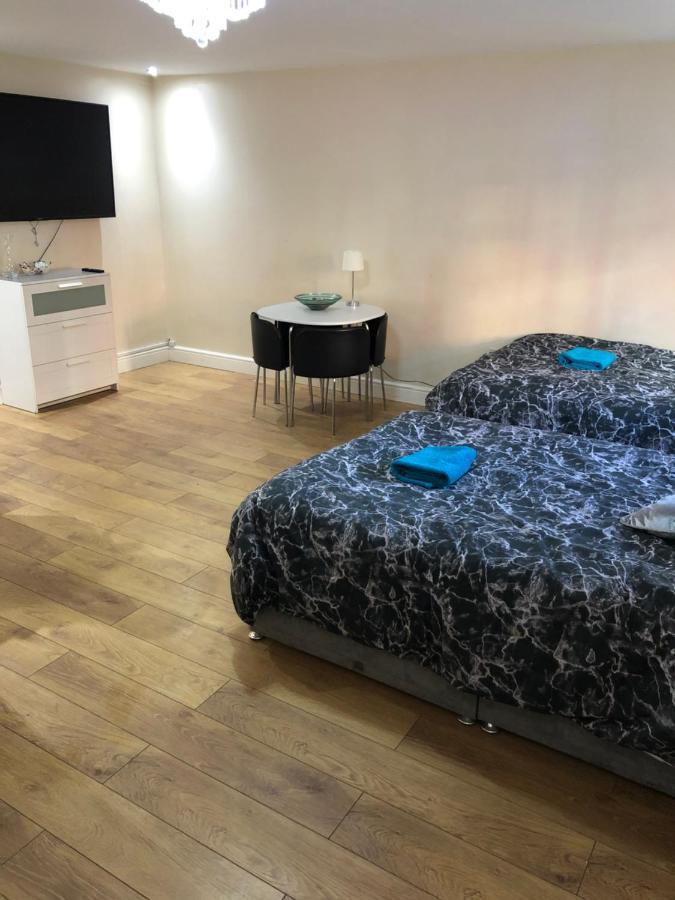 Big Room Rusholme With Tv And Private Bathroom-Parking&Wifi Manchester Exteriör bild